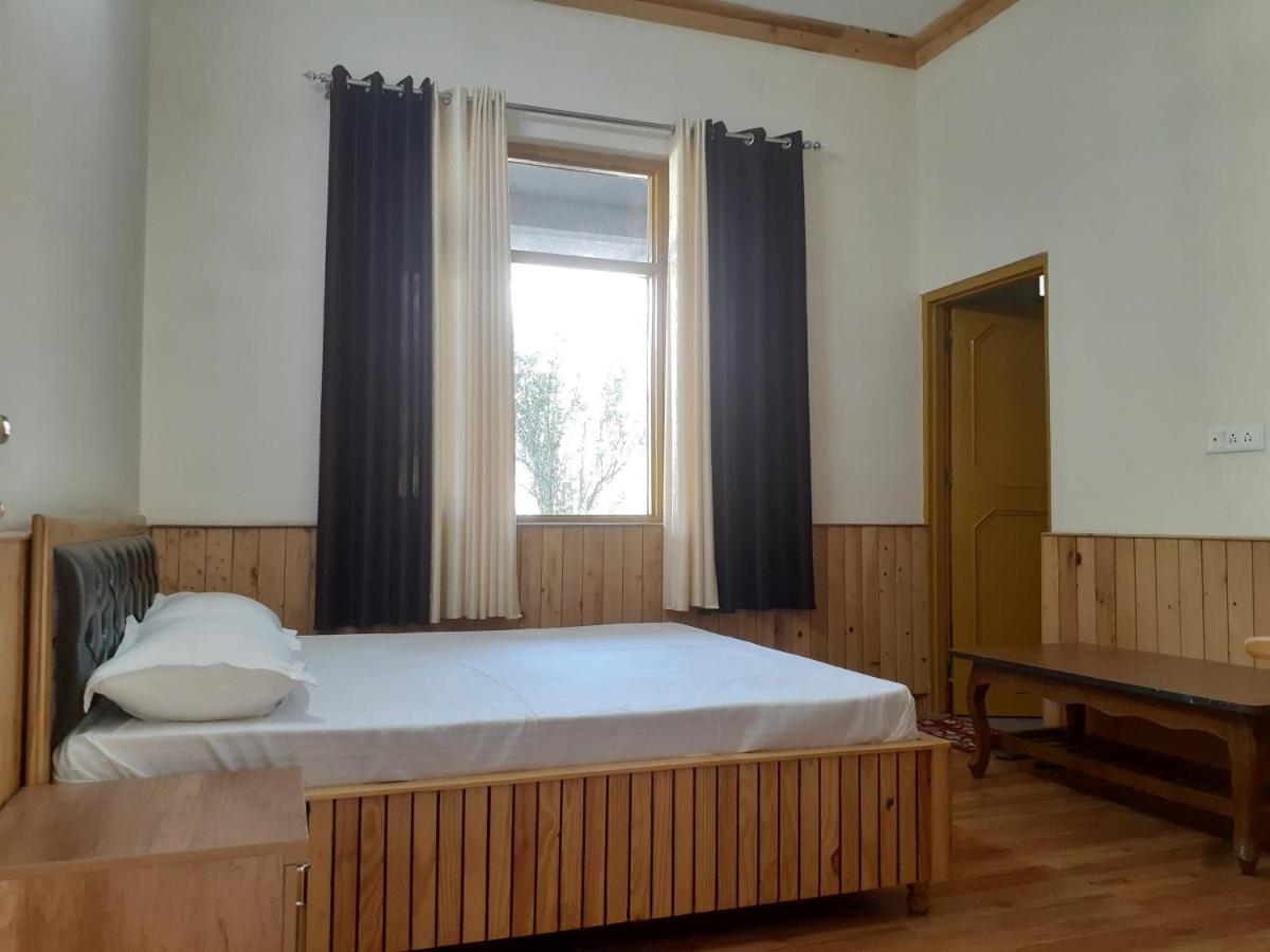 Gazing Moon Homestay Shamshi Bagian luar foto