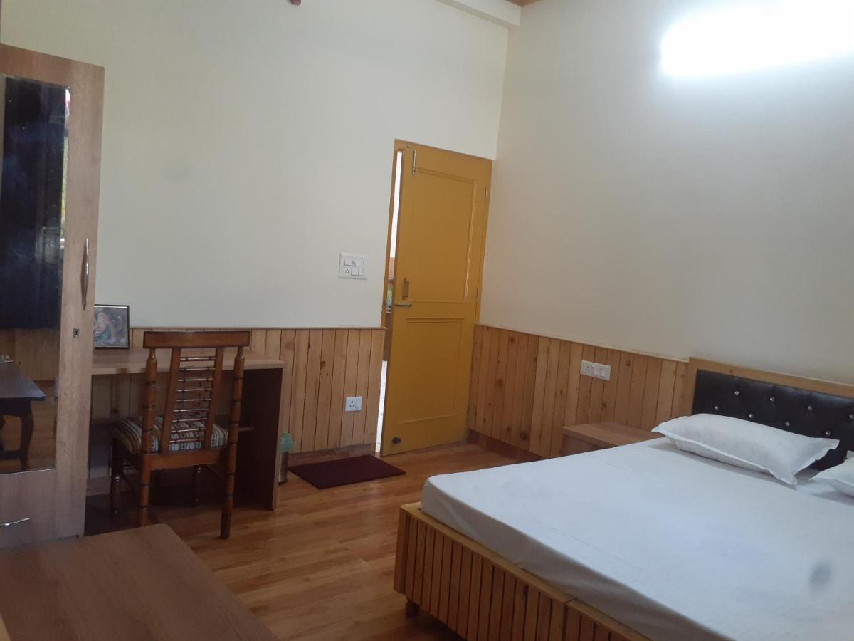 Gazing Moon Homestay Shamshi Bagian luar foto