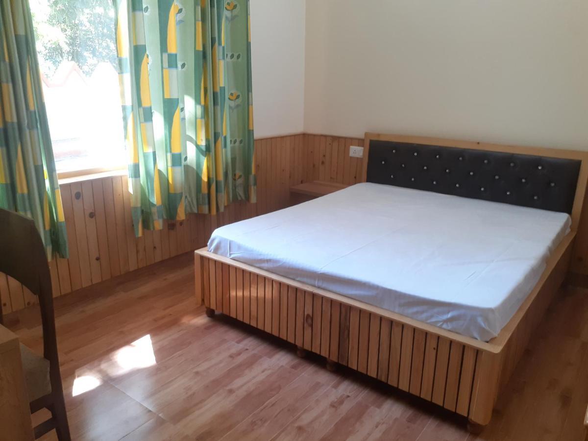 Gazing Moon Homestay Shamshi Bagian luar foto